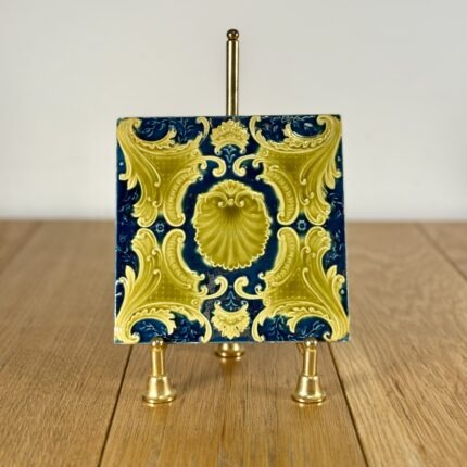 אריח וינטאגי