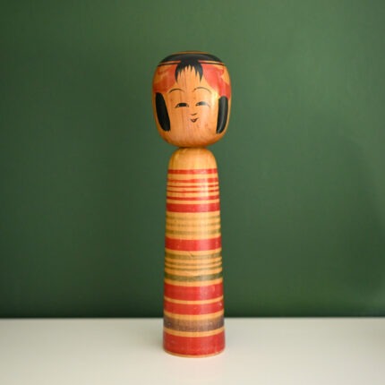 בובת קוקשי יפנית מסורתית (העתק)