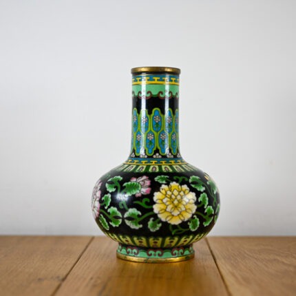 אגרטל קלואזונה (Cloisonné)