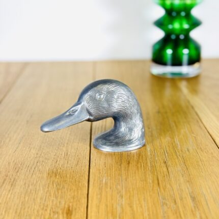 פתחן בקבוקים דקורטיבי