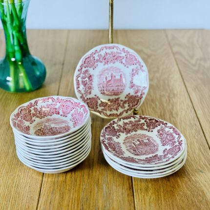 קעריות מתוך הסט אנגלי wedgwood