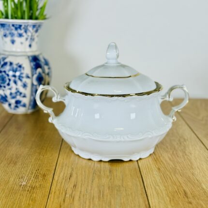 כלי למרק לבן בבאריה גרמניה