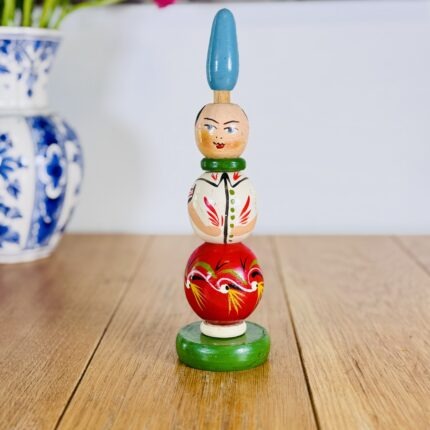 בובת עץ וינטג׳ רוסי