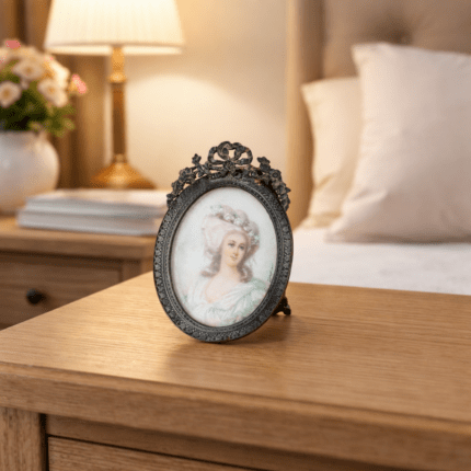 מסגרת עם תמונה קטנה מברונזה וינטג׳