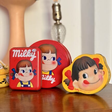  שלישית קופסאות וינטגי יפניות עם דמות מפורסמת