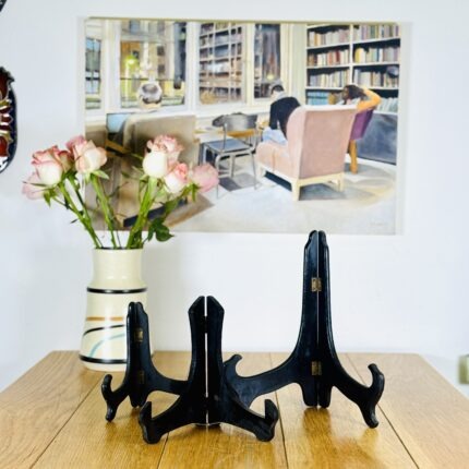 שלישית מעמדי ספרים מעץ