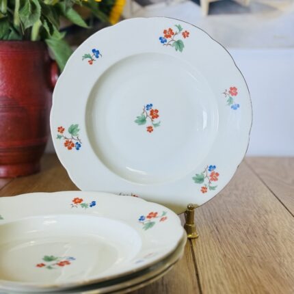 רביעית מרקיות מתוך הסט גרמני וינטג פרחוני